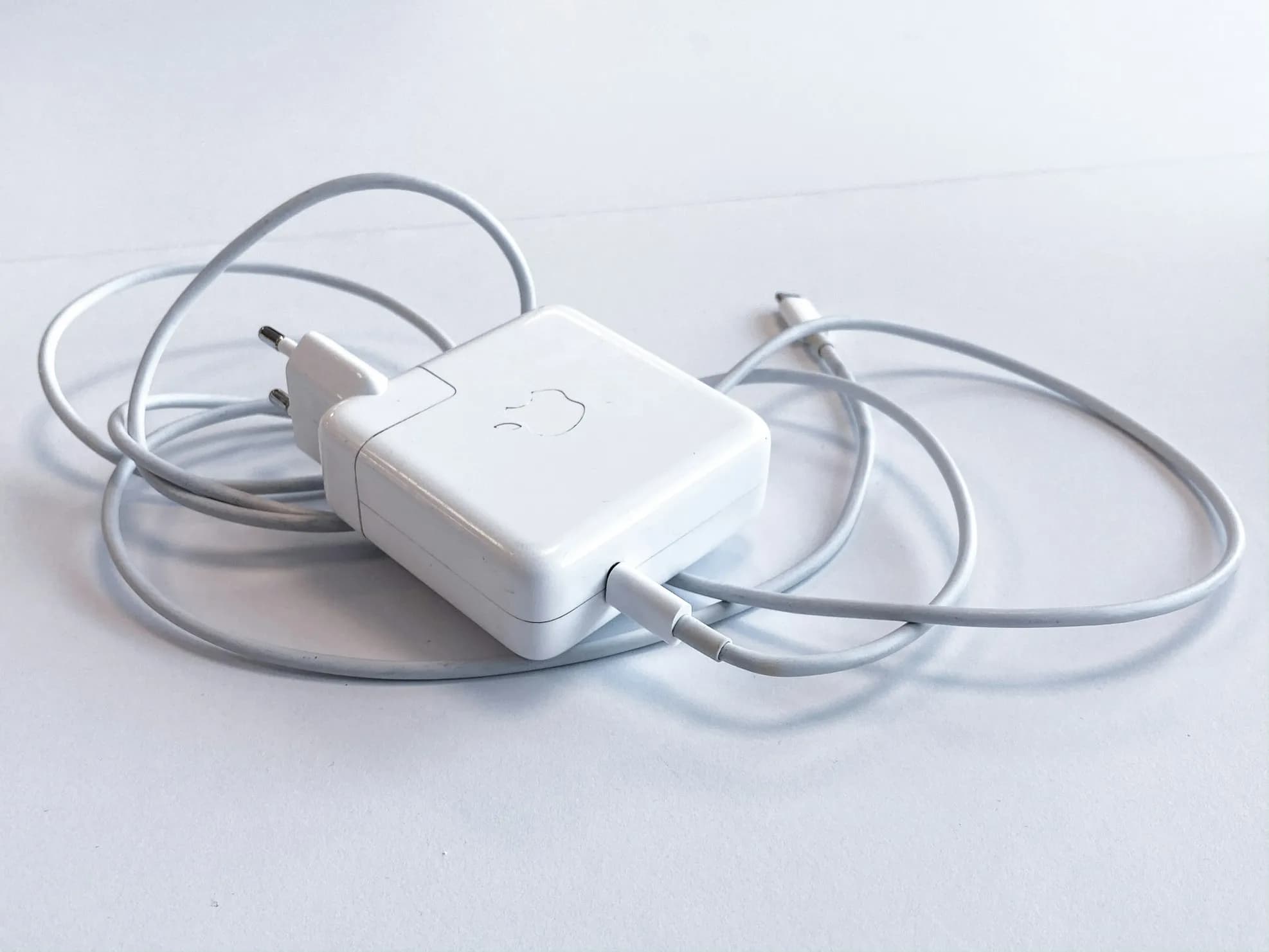 Best Smartphones with Reverse Wireless Charging